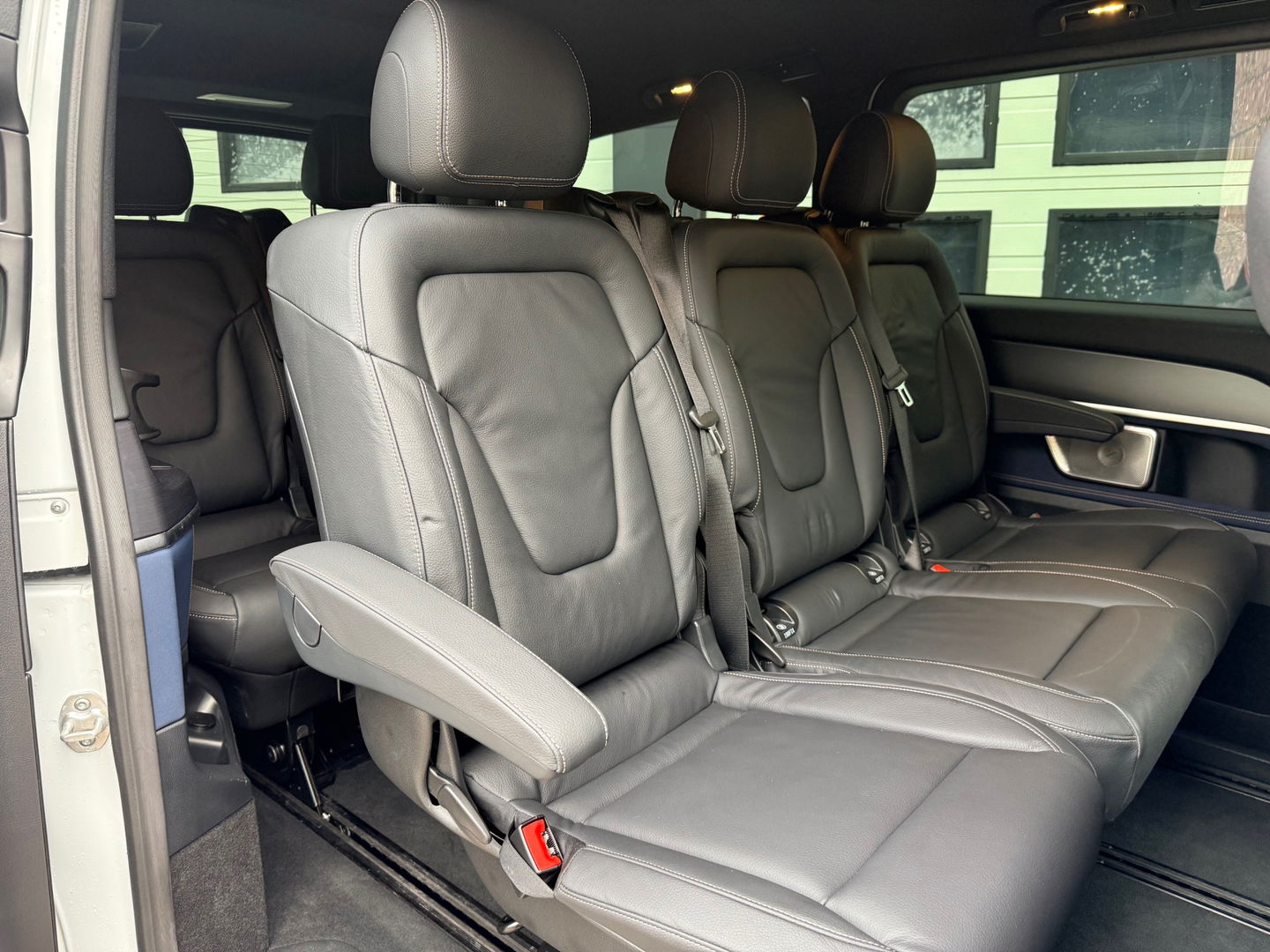 Mercedes-Benz EQV 300 L2 90kWh 8 Zits Leder - Veel Opties - AMG Style