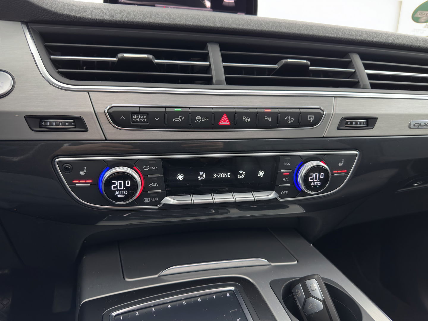 Audi Q7 3.0 TDI e-tron quattro Sport Aut. *PANO | LUXURY-LEATHER | FULL-LED | BOSE-SOUND | MEMORY-PACK | DIGI-COCKPIT | CAMERA | HEATED-COMFORTSEATS | AMBIENT-LIGHT | NAVI-FULLMAP | PRIVACY-GLASS | SHIFT-PADDLES | TOWBAR | 21''A