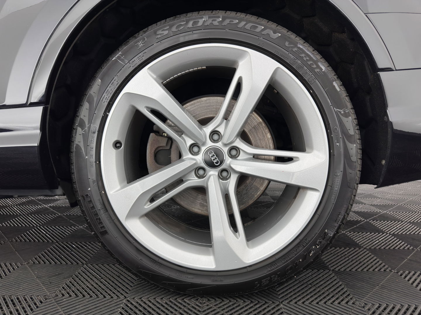 Audi Q7 3.0 TDI e-tron quattro Sport Aut. *PANO | LUXURY-LEATHER | FULL-LED | BOSE-SOUND | MEMORY-PACK | DIGI-COCKPIT | CAMERA | HEATED-COMFORTSEATS | AMBIENT-LIGHT | NAVI-FULLMAP | PRIVACY-GLASS | SHIFT-PADDLES | TOWBAR | 21''A