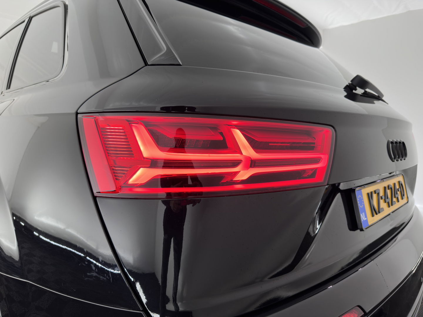 Audi Q7 3.0 TDI e-tron quattro Sport Aut. *PANO | LUXURY-LEATHER | FULL-LED | BOSE-SOUND | MEMORY-PACK | DIGI-COCKPIT | CAMERA | HEATED-COMFORTSEATS | AMBIENT-LIGHT | NAVI-FULLMAP | PRIVACY-GLASS | SHIFT-PADDLES | TOWBAR | 21''A