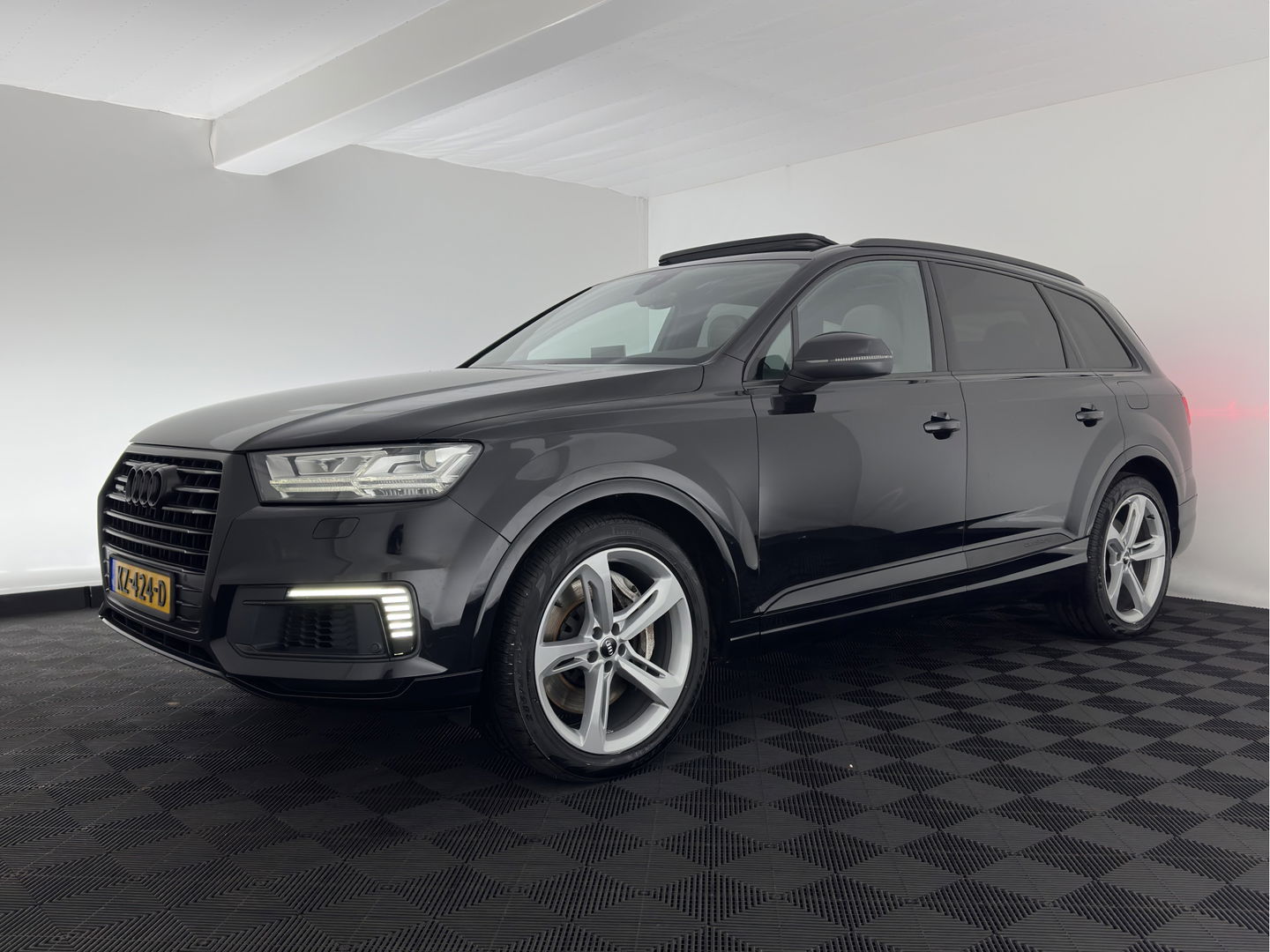Audi Q7 3.0 TDI e-tron quattro Sport Aut. *PANO | LUXURY-LEATHER | FULL-LED | BOSE-SOUND | MEMORY-PACK | DIGI-COCKPIT | CAMERA | HEATED-COMFORTSEATS | AMBIENT-LIGHT | NAVI-FULLMAP | PRIVACY-GLASS | SHIFT-PADDLES | TOWBAR | 21''A