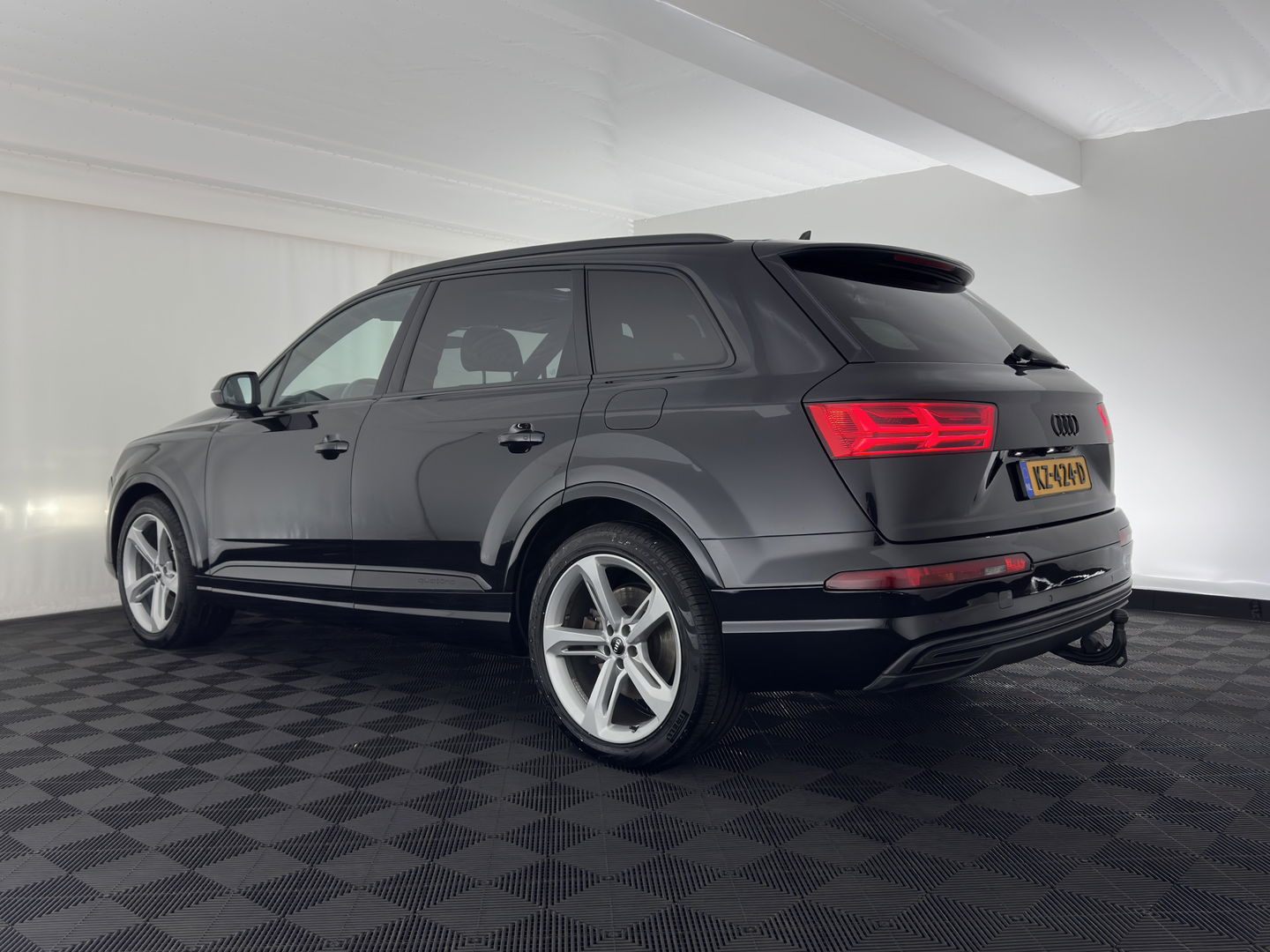 Audi Q7 3.0 TDI e-tron quattro Sport Aut. *PANO | LUXURY-LEATHER | FULL-LED | BOSE-SOUND | MEMORY-PACK | DIGI-COCKPIT | CAMERA | HEATED-COMFORTSEATS | AMBIENT-LIGHT | NAVI-FULLMAP | PRIVACY-GLASS | SHIFT-PADDLES | TOWBAR | 21''A