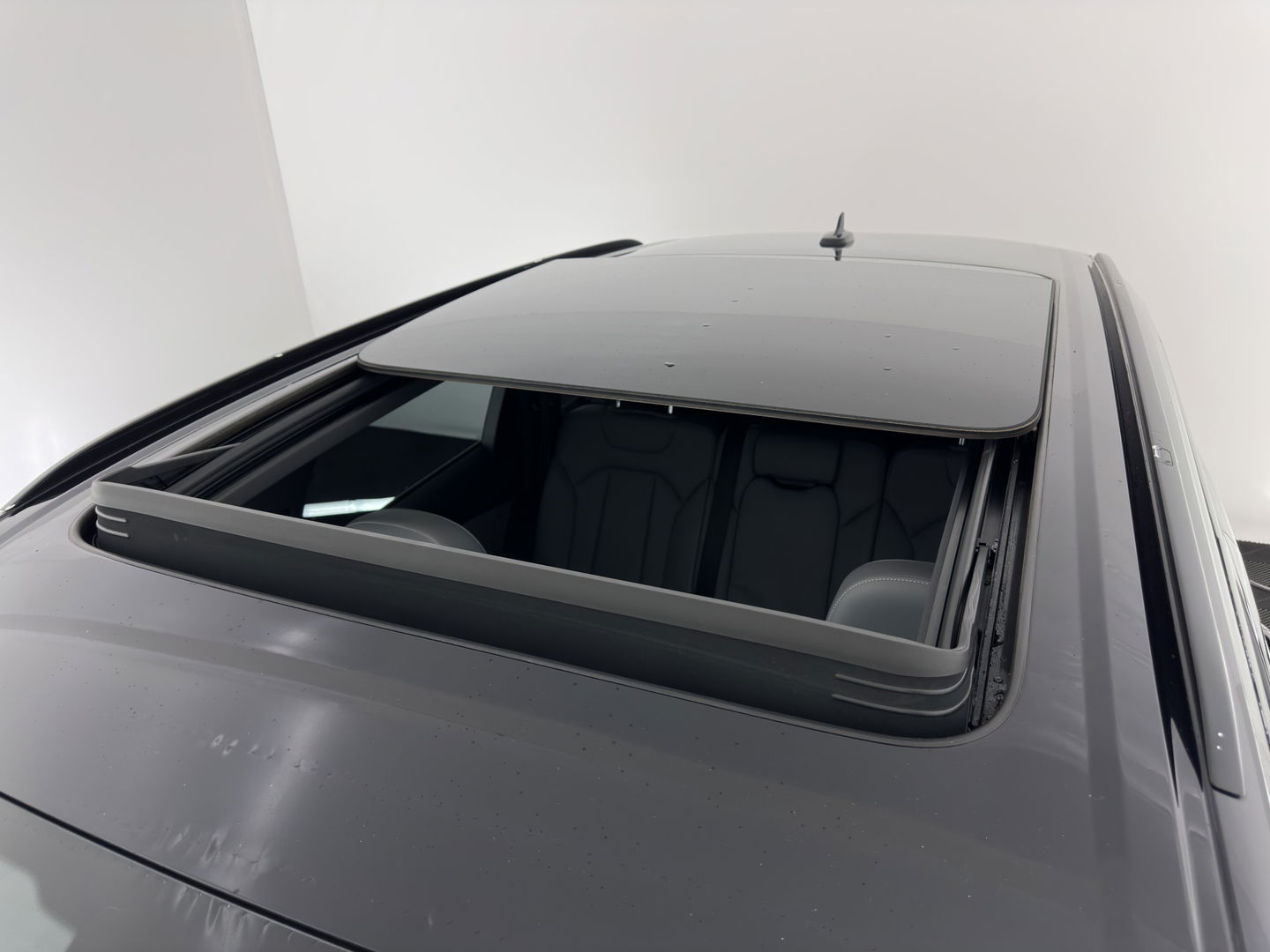 Audi Q7 3.0 TDI e-tron quattro Sport Aut. *PANO | LUXURY-LEATHER | FULL-LED | BOSE-SOUND | MEMORY-PACK | DIGI-COCKPIT | CAMERA | HEATED-COMFORTSEATS | AMBIENT-LIGHT | NAVI-FULLMAP | PRIVACY-GLASS | SHIFT-PADDLES | TOWBAR | 21''A