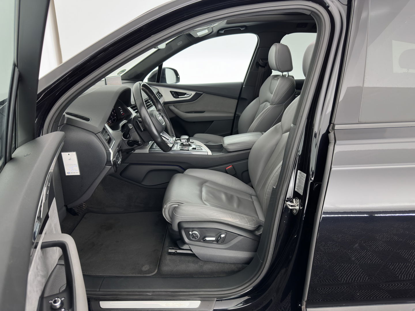 Audi Q7 3.0 TDI e-tron quattro Sport Aut. *PANO | LUXURY-LEATHER | FULL-LED | BOSE-SOUND | MEMORY-PACK | DIGI-COCKPIT | CAMERA | HEATED-COMFORTSEATS | AMBIENT-LIGHT | NAVI-FULLMAP | PRIVACY-GLASS | SHIFT-PADDLES | TOWBAR | 21''A