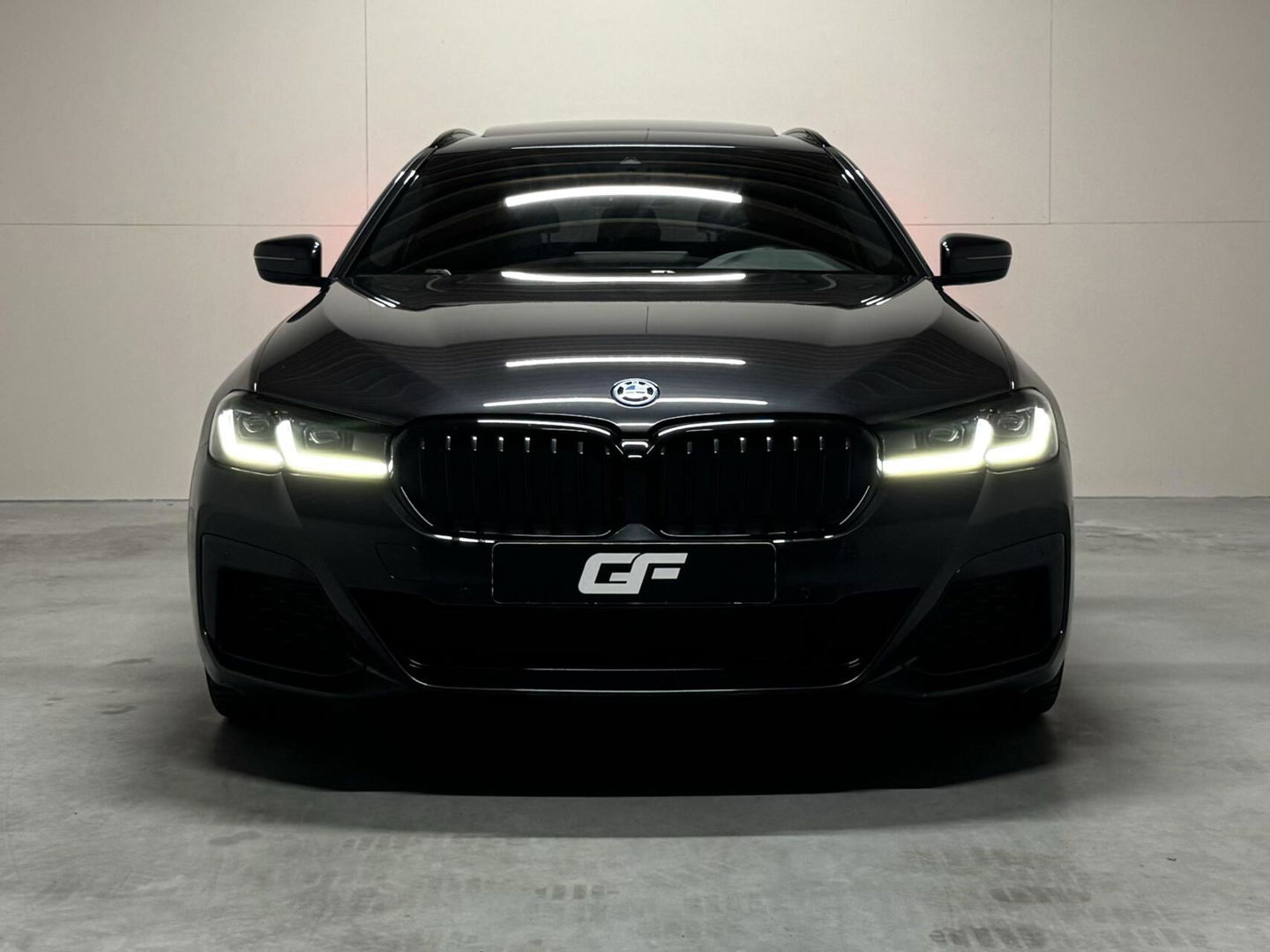 BMW 5 Serie Touring 530e M-Sport Pano Sfeer Leder Carplay Trekh.