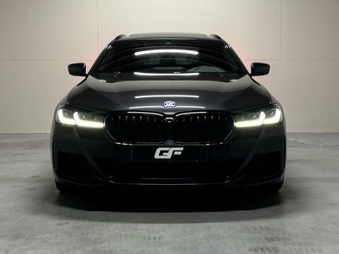 BMW 5 Serie Touring 530e M-Sport Pano Sfeer Leder Carplay Trekh.