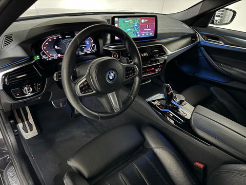 BMW 5 Serie Touring 530e M-Sport Pano Sfeer Leder Carplay Trekh.