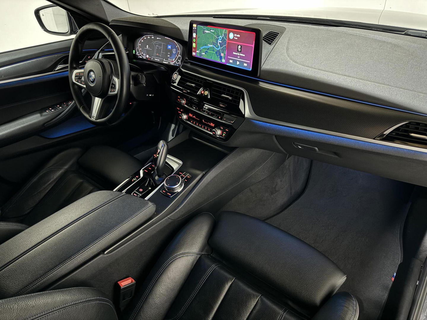 BMW 5 Serie Touring 530e M-Sport Pano Sfeer Leder Carplay Trekh.