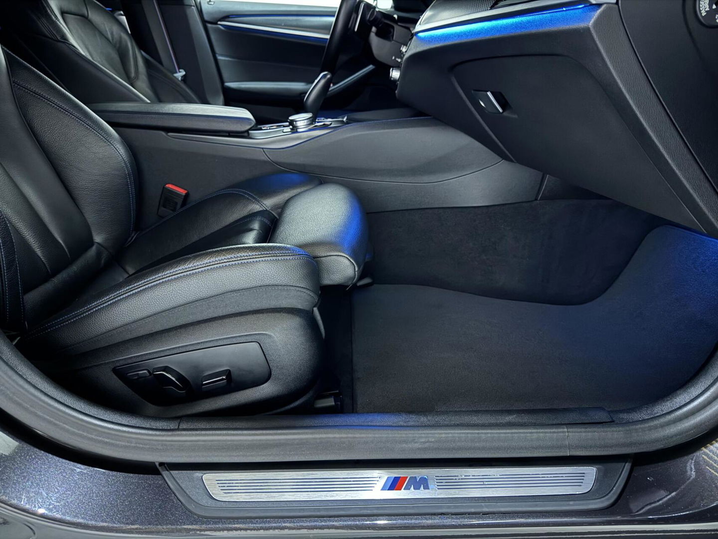 BMW 5 Serie Touring 530e M-Sport Pano Sfeer Leder Carplay Trekh.