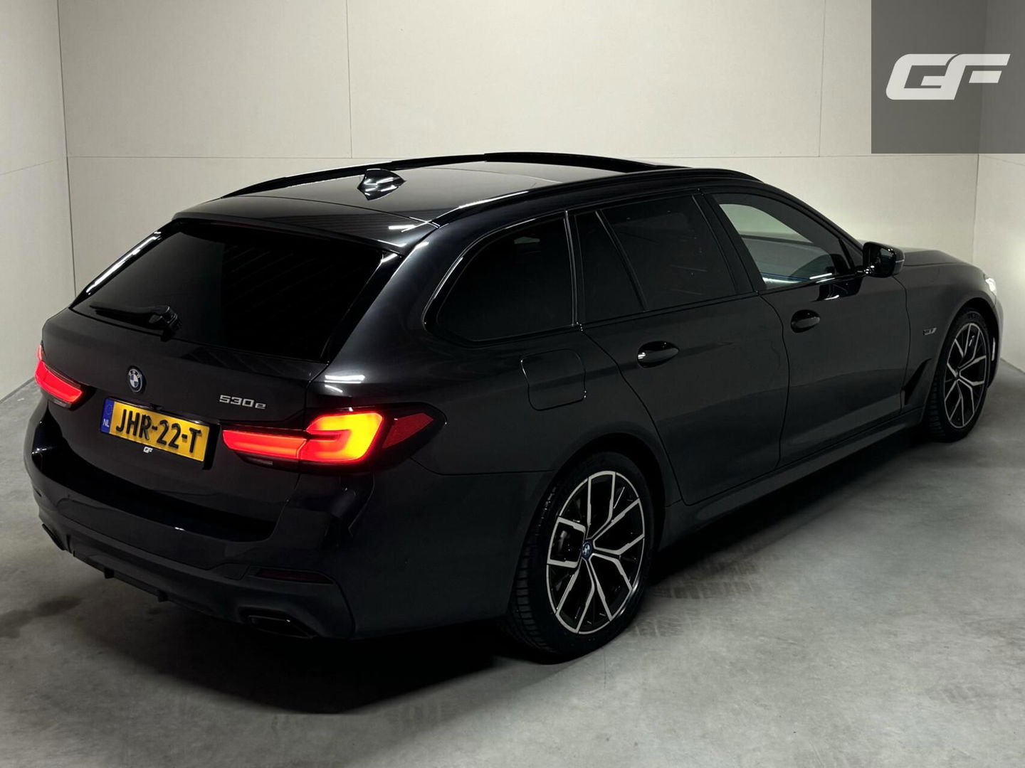 BMW 5 Serie Touring 530e M-Sport Pano Sfeer Leder Carplay Trekh.