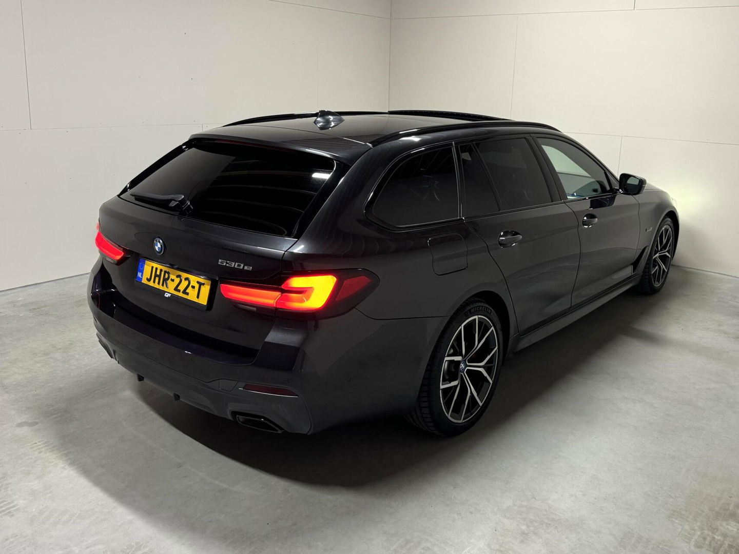 BMW 5 Serie Touring 530e M-Sport Pano Sfeer Leder Carplay Trekh.