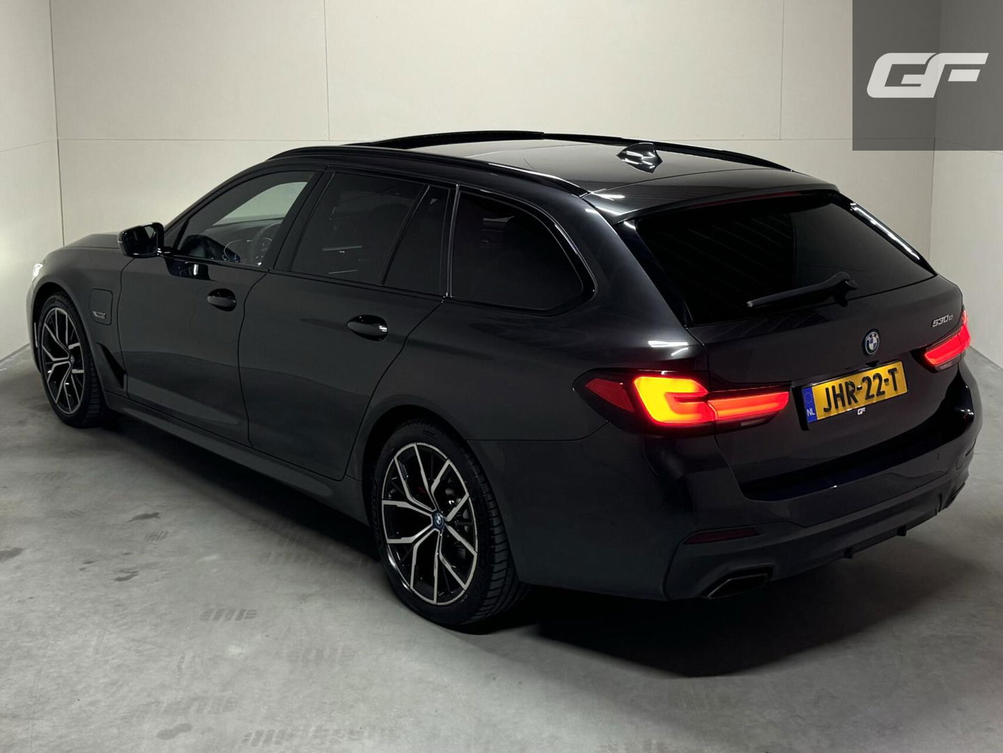 BMW 5 Serie Touring 530e M-Sport Pano Sfeer Leder Carplay Trekh.