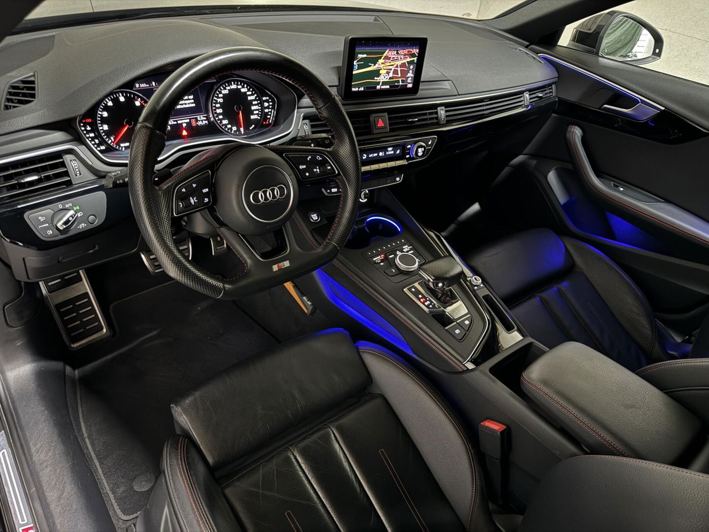 Audi A4 Avant 1.4 TFSI S-Line Black Edition CarPlay Leer Sfeer Trekh. NAP