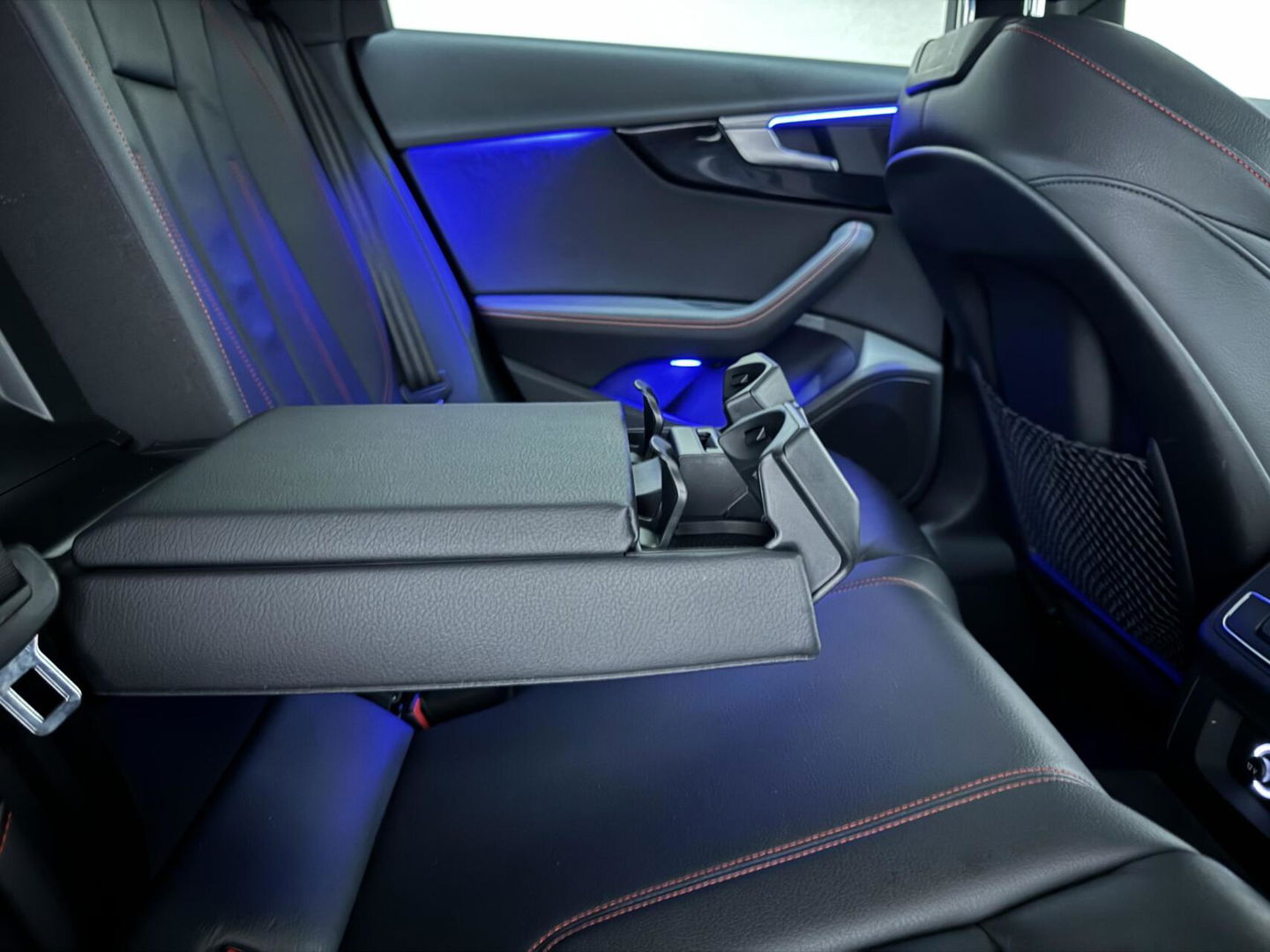 Audi A4 Avant 1.4 TFSI S-Line Black Edition CarPlay Leer Sfeer Trekh. NAP