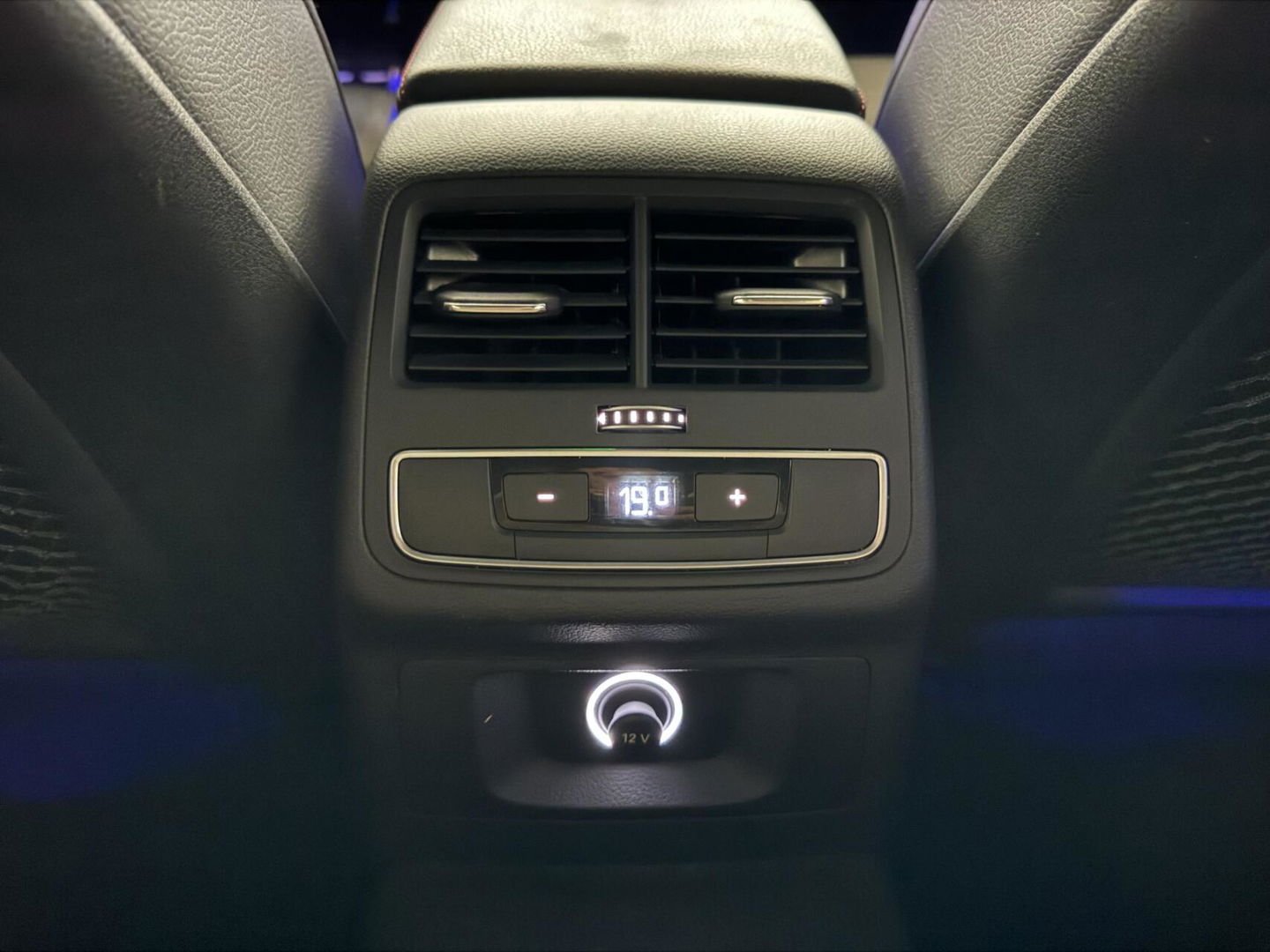 Audi A4 Avant 1.4 TFSI S-Line Black Edition CarPlay Leer Sfeer Trekh. NAP