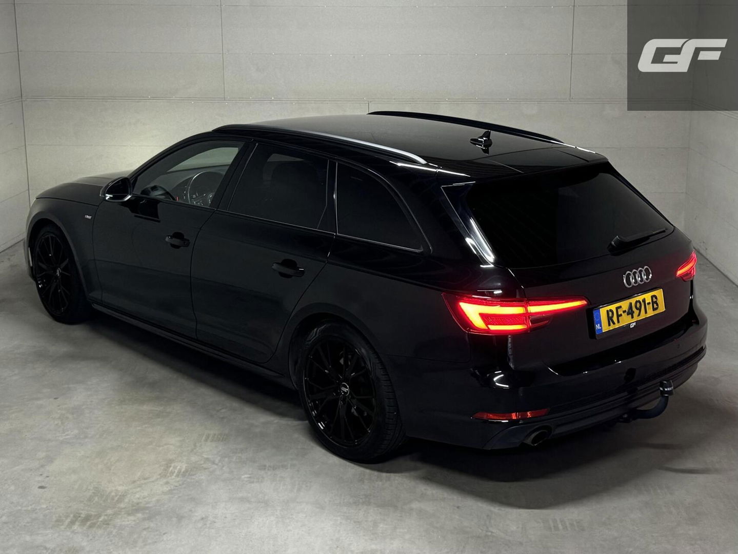 Audi A4 Avant 1.4 TFSI S-Line Black Edition CarPlay Leer Sfeer Trekh. NAP