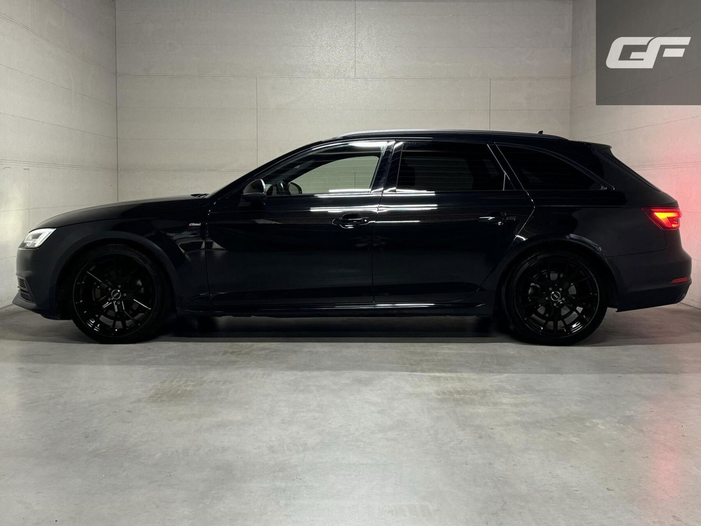 Audi A4 Avant 1.4 TFSI S-Line Black Edition CarPlay Leer Sfeer Trekh. NAP