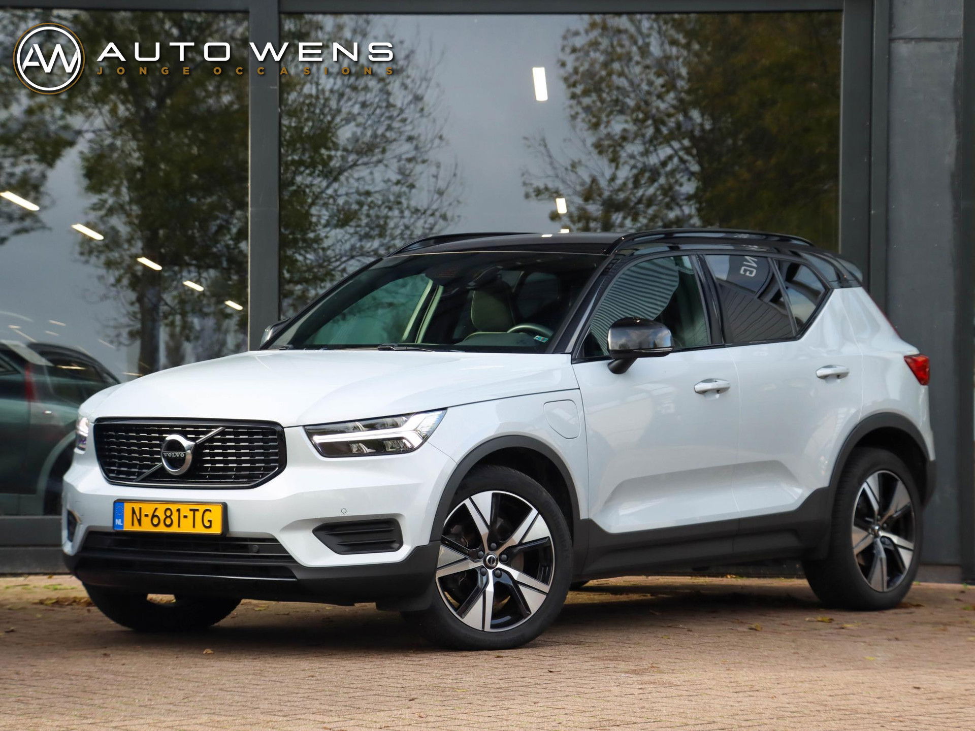 Volvo XC40 T4 Recharge R-Design 211PK Leder/Alcantara Camera ACC TwoTone lak