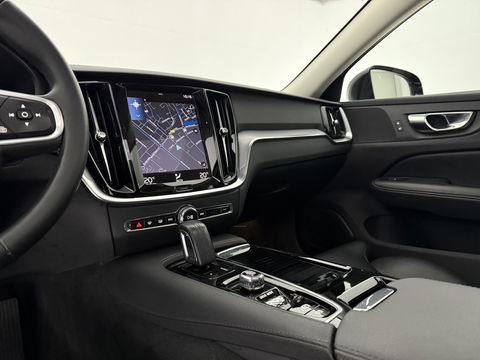 Volvo V60 2.0 T6 Recharge AWD 340PK R-Design | Pano | Virtual | Camera | Carplay | Leder | Trekh. | Cruise | Keyless