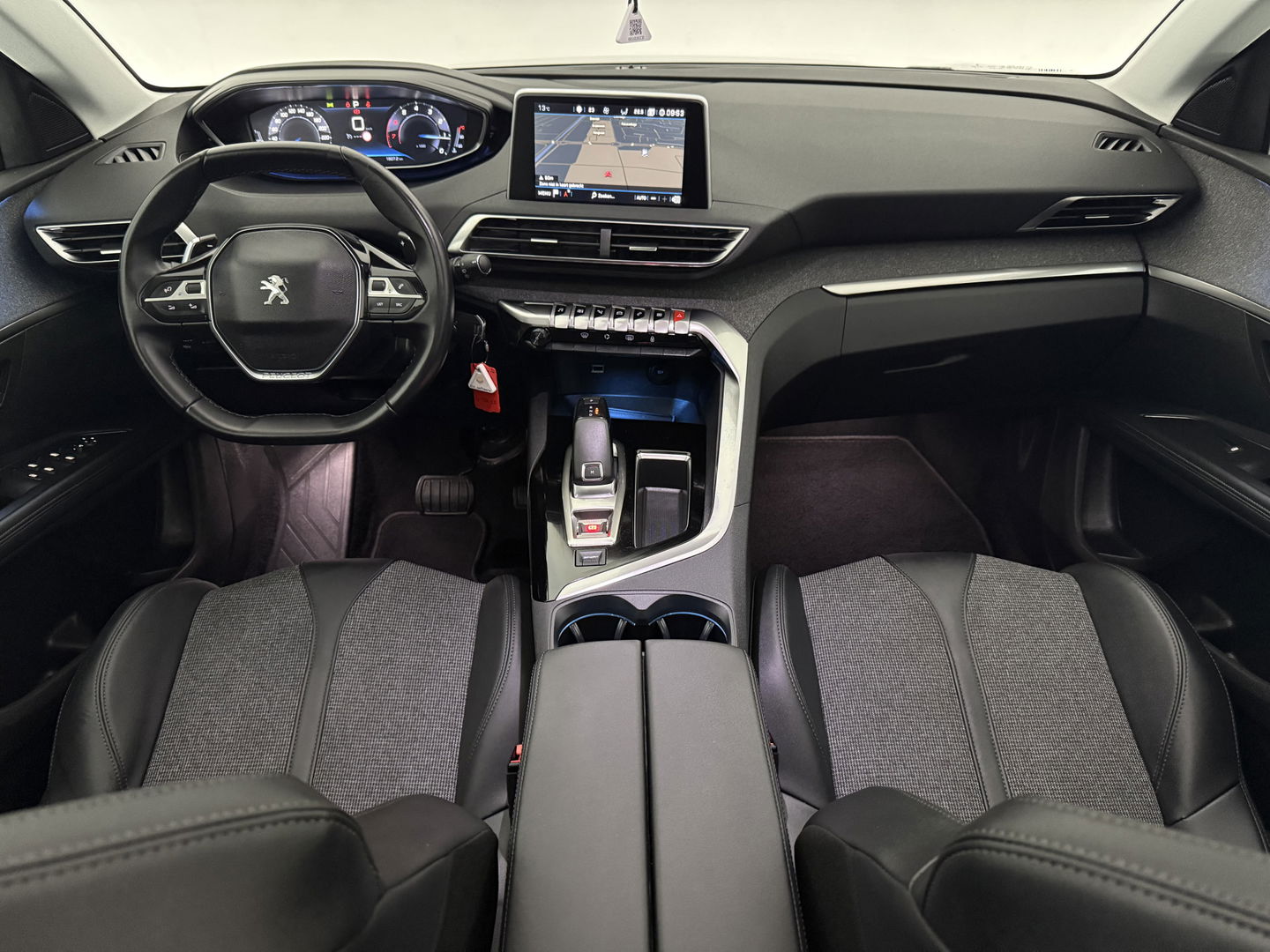 Peugeot 5008 1.2 PureTech Crossway | 7p | Pano | Sfeerverl. | 360° | Virtual | Carplay | Cruise | NAP