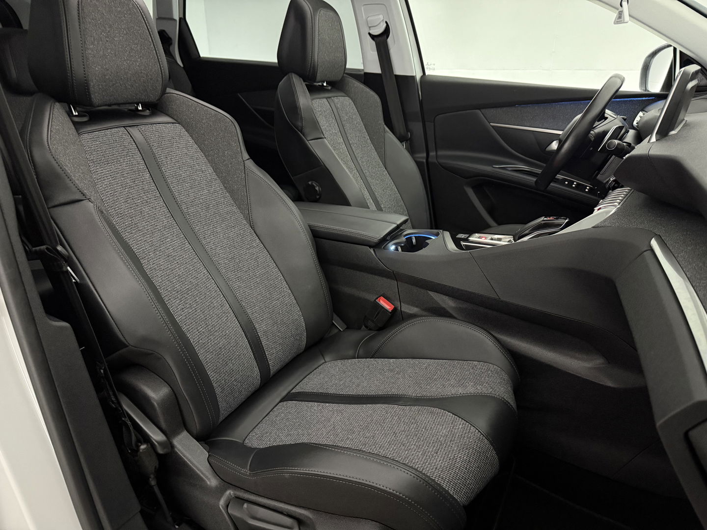 Peugeot 5008 1.2 PureTech Crossway | 7p | Pano | Sfeerverl. | 360° | Virtual | Carplay | Cruise | NAP