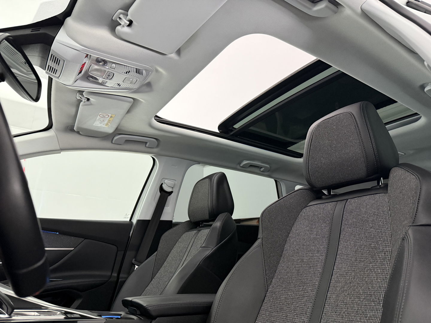 Peugeot 5008 1.2 PureTech Crossway | 7p | Pano | Sfeerverl. | 360° | Virtual | Carplay | Cruise | NAP