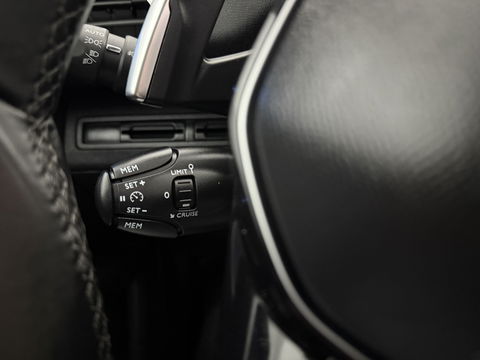 Peugeot 5008 1.2 PureTech Crossway | 7p | Pano | Sfeerverl. | 360° | Virtual | Carplay | Cruise | NAP