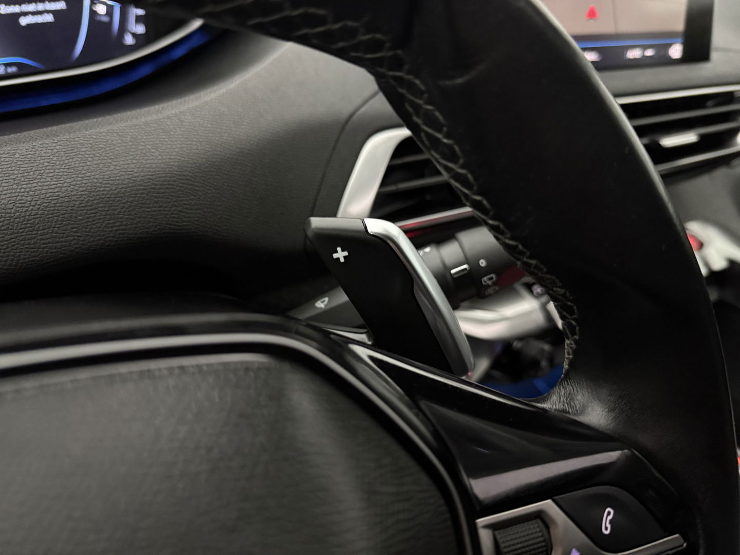 Peugeot 5008 1.2 PureTech Crossway | 7p | Pano | Sfeerverl. | 360° | Virtual | Carplay | Cruise | NAP