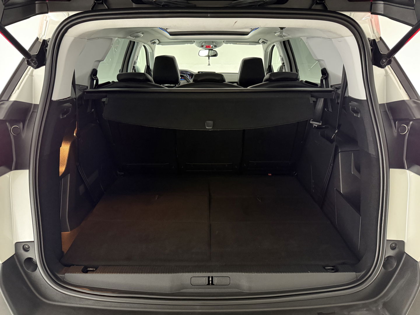 Peugeot 5008 1.2 PureTech Crossway | 7p | Pano | Sfeerverl. | 360° | Virtual | Carplay | Cruise | NAP