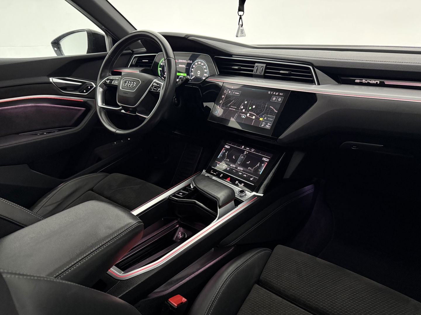 Audi e-tron 50 quattro S-Line 71 kWh | Pano | B&O | Sfeerverl. | Virtual | Memory | Camera | Carplay | Adaptive Cruise | NAP