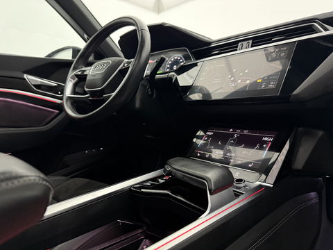Audi e-tron 50 quattro S-Line 71 kWh | Pano | B&O | Sfeerverl. | Virtual | Memory | Camera | Carplay | Adaptive Cruise | NAP