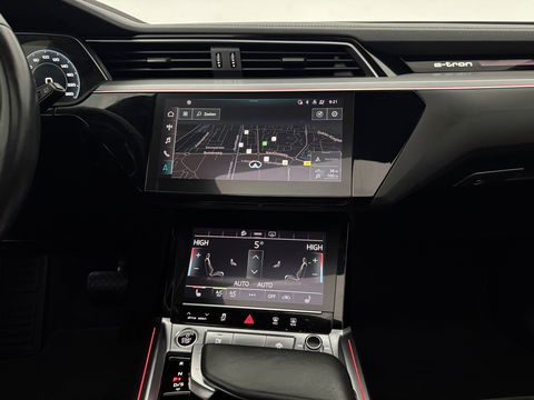 Audi e-tron 50 quattro S-Line 71 kWh | Pano | B&O | Sfeerverl. | Virtual | Memory | Camera | Carplay | Adaptive Cruise | NAP