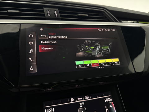 Audi e-tron 50 quattro S-Line 71 kWh | Pano | B&O | Sfeerverl. | Virtual | Memory | Camera | Carplay | Adaptive Cruise | NAP