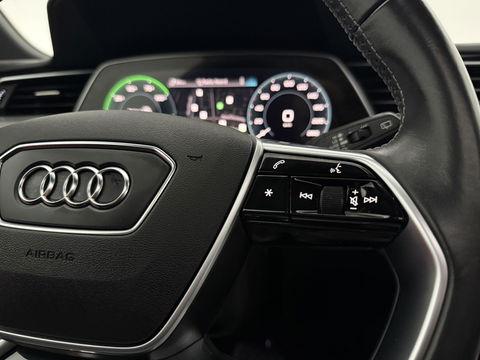 Audi e-tron 50 quattro S-Line 71 kWh | Pano | B&O | Sfeerverl. | Virtual | Memory | Camera | Carplay | Adaptive Cruise | NAP