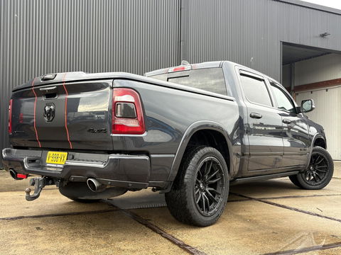 Dodge Ram Pick-Up 1500 5.7 V8 4x4 Crew Cab 5'7 Limited | Klep in Uitlaat | GROOT SCHERM | DIEP BLAUW | GEWELDIGE VOLLE UITVOERING