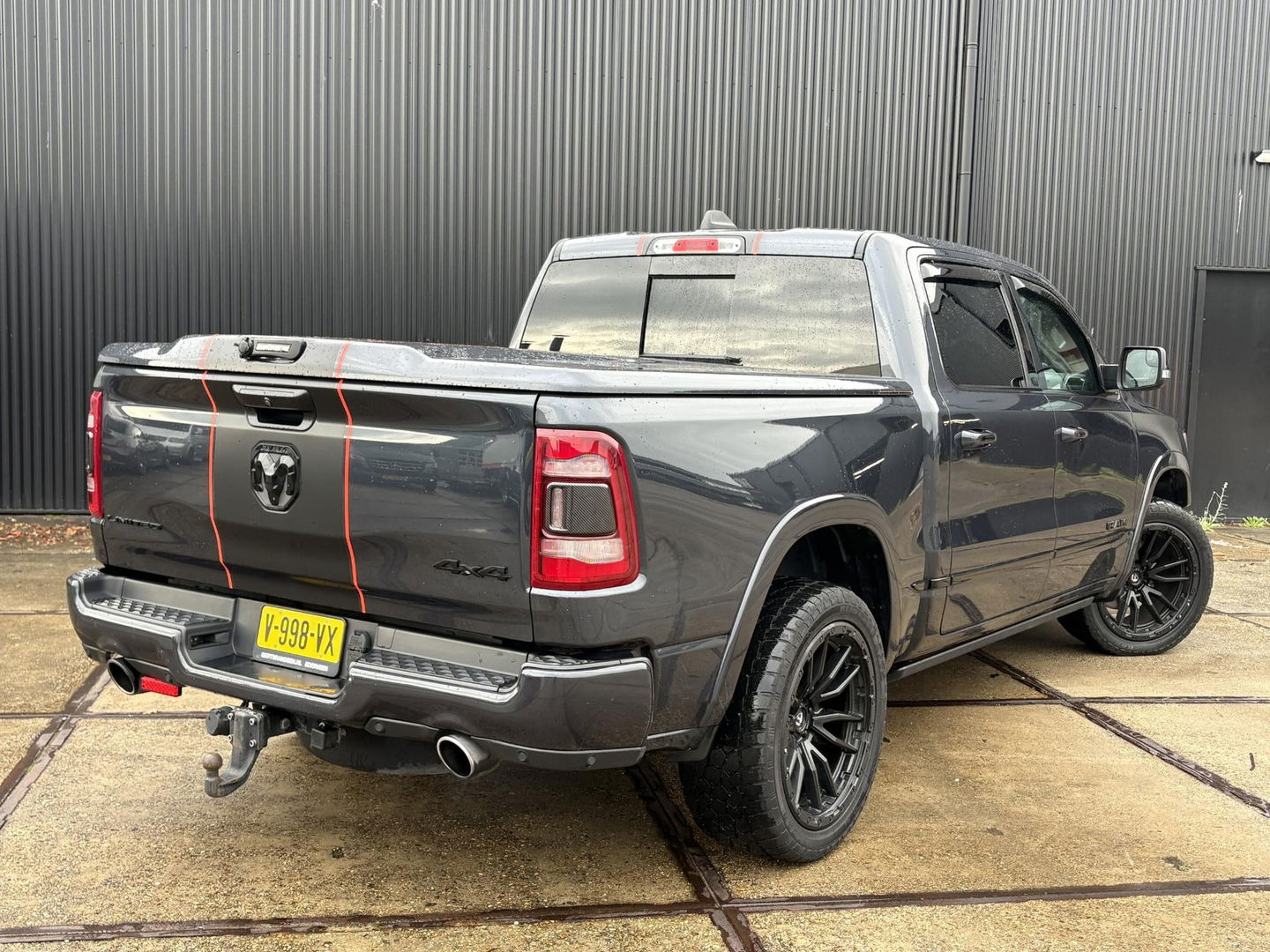 Dodge Ram Pick-Up 1500 5.7 V8 4x4 Crew Cab 5'7 Limited | Klep in Uitlaat | GROOT SCHERM | DIEP BLAUW | GEWELDIGE VOLLE UITVOERING