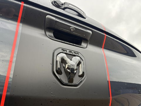 Dodge Ram Pick-Up 1500 5.7 V8 4x4 Crew Cab 5'7 Limited | Klep in Uitlaat | GROOT SCHERM | DIEP BLAUW | GEWELDIGE VOLLE UITVOERING