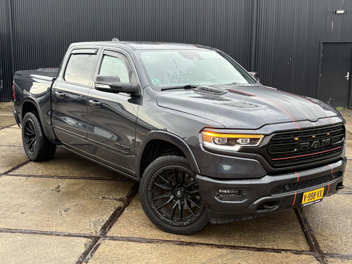 Dodge Ram Pick-Up 1500 5.7 V8 4x4 Crew Cab 5'7 Limited | Klep in Uitlaat | GROOT SCHERM | DIEP BLAUW | GEWELDIGE VOLLE UITVOERING