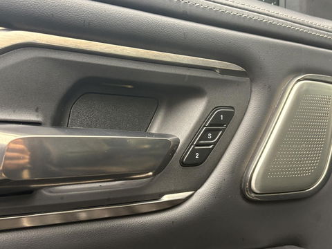 Dodge Ram Pick-Up 1500 5.7 V8 4x4 Crew Cab 5'7 Limited | Klep in Uitlaat | GROOT SCHERM | DIEP BLAUW | GEWELDIGE VOLLE UITVOERING