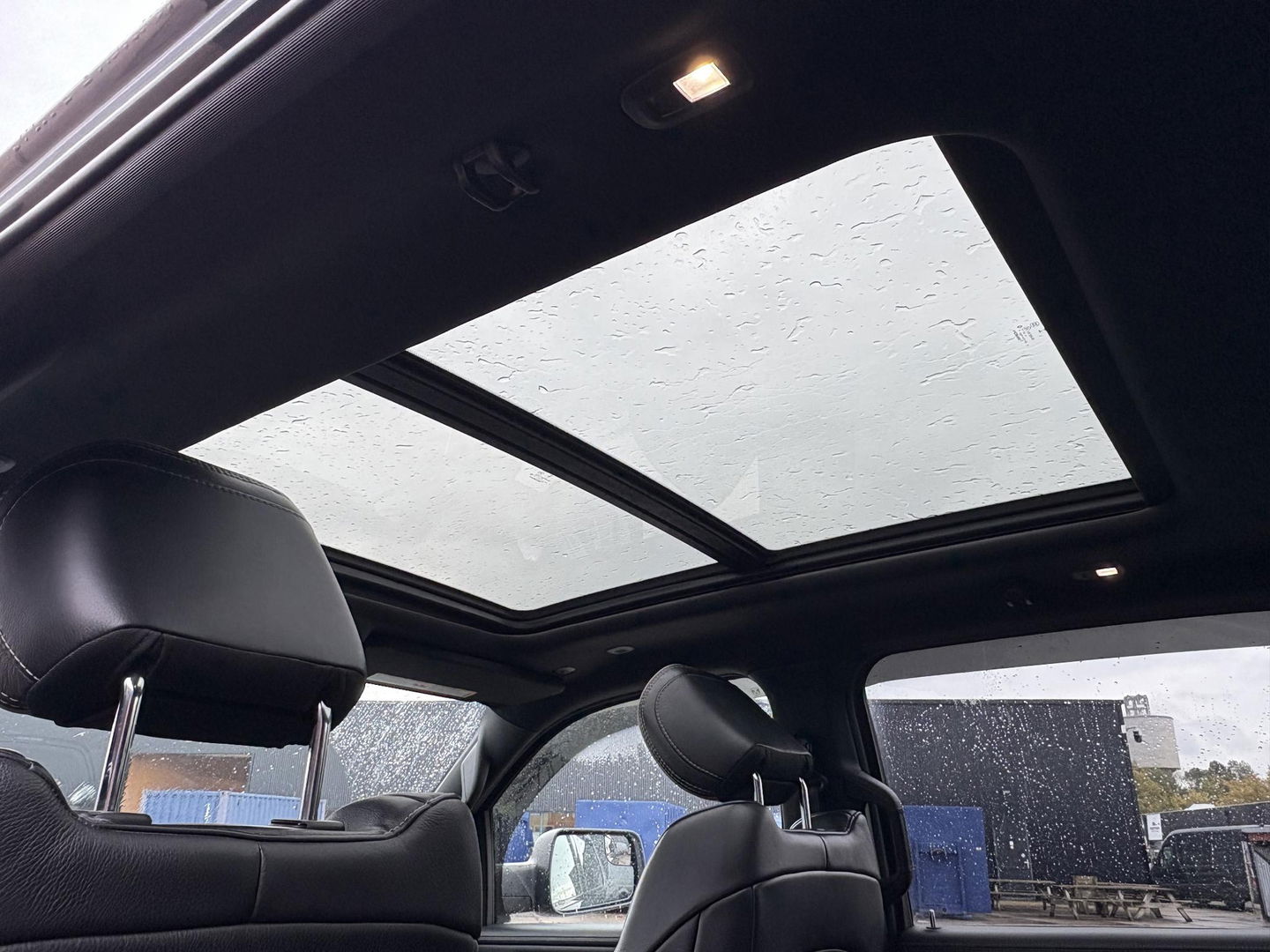 Dodge Ram Pick-Up 1500 5.7 V8 4x4 Crew Cab 5'7 Limited | Klep in Uitlaat | GROOT SCHERM | DIEP BLAUW | GEWELDIGE VOLLE UITVOERING