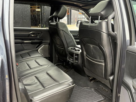 Dodge Ram Pick-Up 1500 5.7 V8 4x4 Crew Cab 5'7 Limited | Klep in Uitlaat | GROOT SCHERM | DIEP BLAUW | GEWELDIGE VOLLE UITVOERING