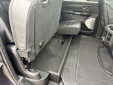 Dodge Ram Pick-Up 1500 5.7 V8 4x4 Crew Cab 5'7 Limited | Klep in Uitlaat | GROOT SCHERM | DIEP BLAUW | GEWELDIGE VOLLE UITVOERING