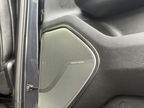 Dodge Ram Pick-Up 1500 5.7 V8 4x4 Crew Cab 5'7 Limited | Klep in Uitlaat | GROOT SCHERM | DIEP BLAUW | GEWELDIGE VOLLE UITVOERING