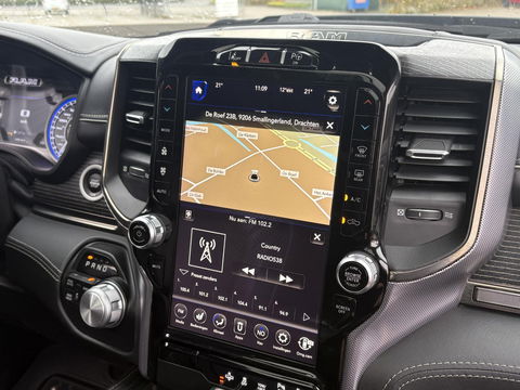 Dodge Ram Pick-Up 1500 5.7 V8 4x4 Crew Cab 5'7 Limited | Klep in Uitlaat | GROOT SCHERM | DIEP BLAUW | GEWELDIGE VOLLE UITVOERING