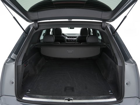 Audi SQ7 4.0 TDI Quattro Pro Line + Aut. *PANO | LUXURY-LEATHER | FULL-LED | DIGI-COCKPIT | BOSE-SOUND | KEYLESS | CAMERA | NAVI-FULLMAP | HEATED/VENTILATED-COMFORTSEATS | SHIFT-PADDLES | CARBON-INLAY | ECC | ADAPTIVE-CRUISE |