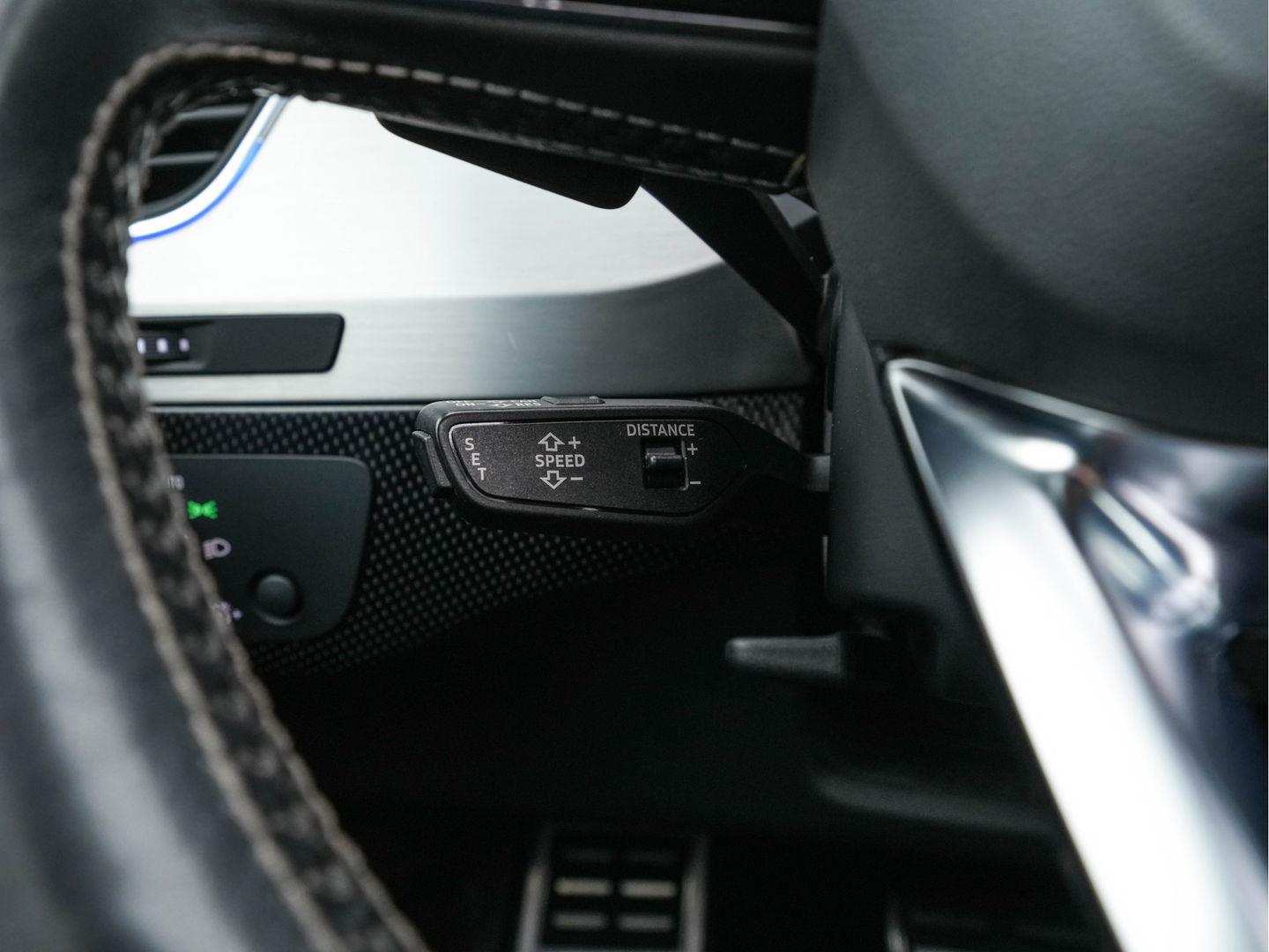 Audi SQ7 4.0 TDI Quattro Pro Line + Aut. *PANO | LUXURY-LEATHER | FULL-LED | DIGI-COCKPIT | BOSE-SOUND | KEYLESS | CAMERA | NAVI-FULLMAP | HEATED/VENTILATED-COMFORTSEATS | SHIFT-PADDLES | CARBON-INLAY | ECC | ADAPTIVE-CRUISE |