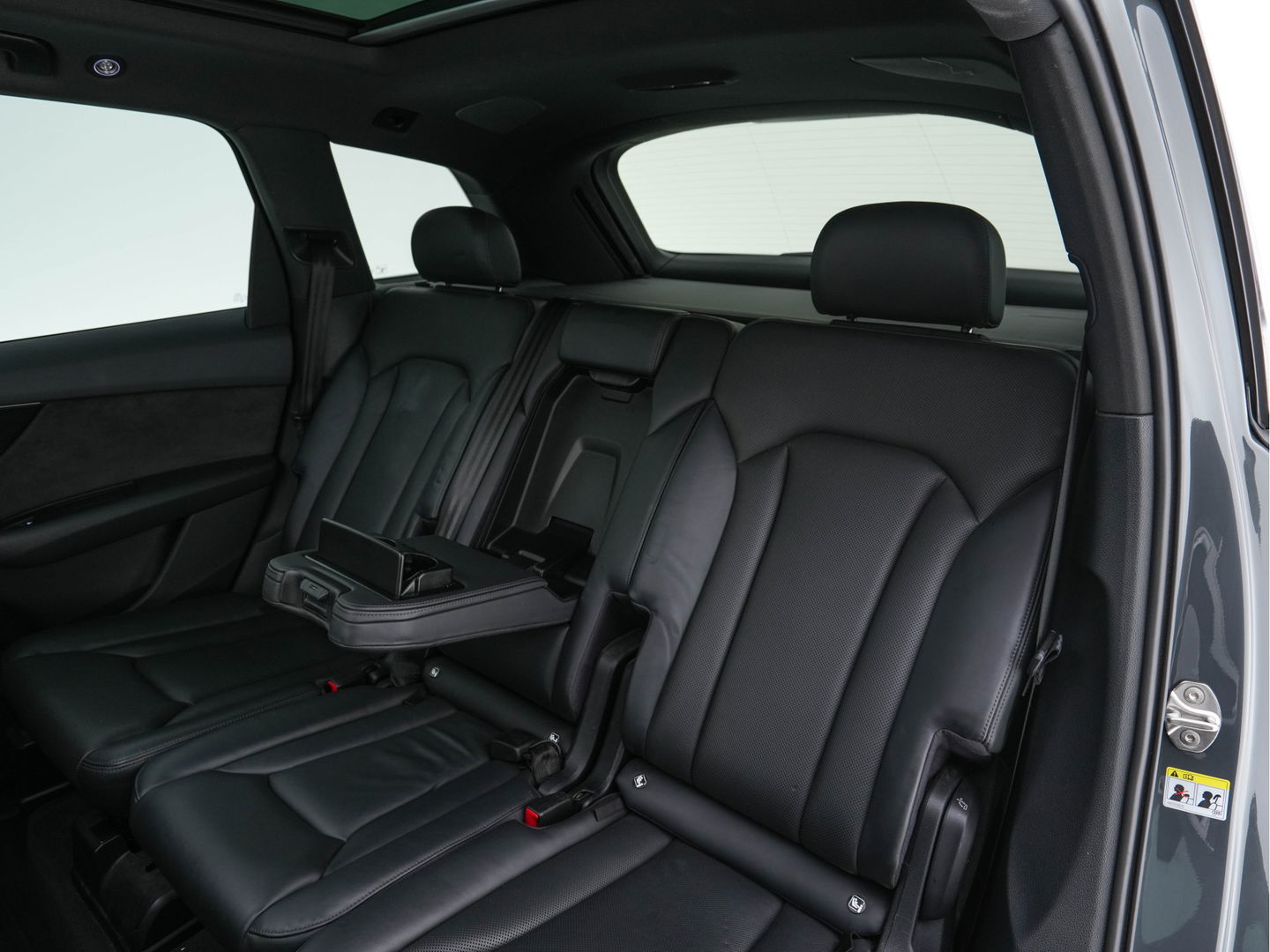 Audi SQ7 4.0 TDI Quattro Pro Line + Aut. *PANO | LUXURY-LEATHER | FULL-LED | DIGI-COCKPIT | BOSE-SOUND | KEYLESS | CAMERA | NAVI-FULLMAP | HEATED/VENTILATED-COMFORTSEATS | SHIFT-PADDLES | CARBON-INLAY | ECC | ADAPTIVE-CRUISE |