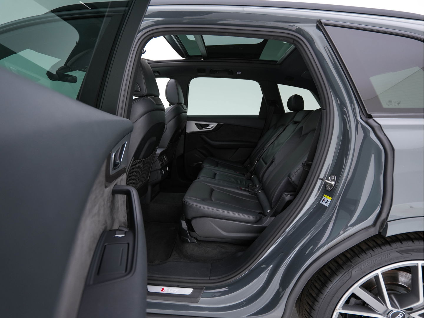 Audi SQ7 4.0 TDI Quattro Pro Line + Aut. *PANO | LUXURY-LEATHER | FULL-LED | DIGI-COCKPIT | BOSE-SOUND | KEYLESS | CAMERA | NAVI-FULLMAP | HEATED/VENTILATED-COMFORTSEATS | SHIFT-PADDLES | CARBON-INLAY | ECC | ADAPTIVE-CRUISE |