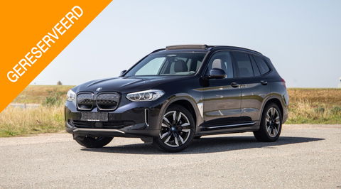 BMW iX3 High Executive 80 kWh PANORAMADAK / CARPLAY / BRUIN LEER / NAVI