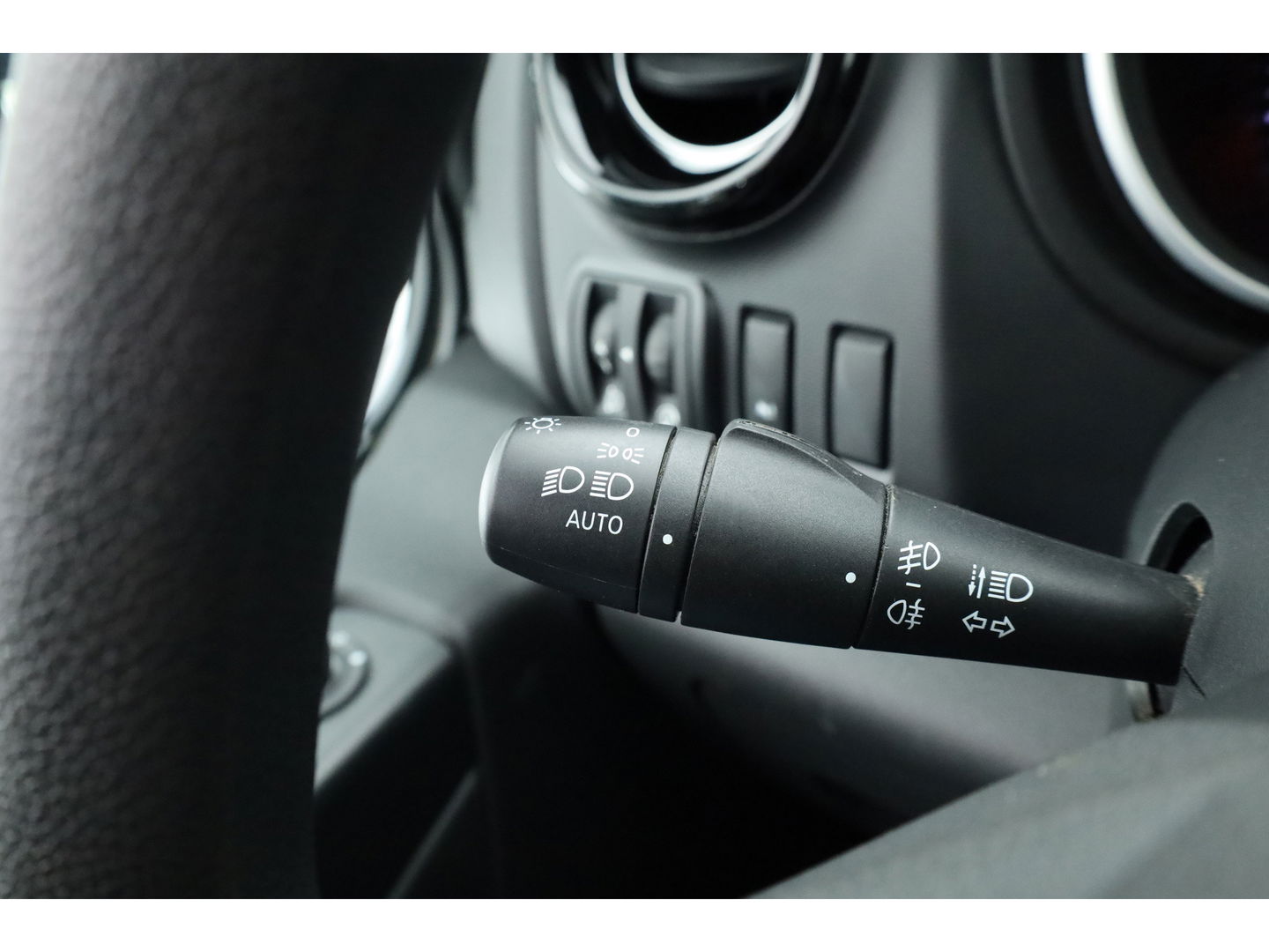 Renault Trafic 2.0 dCi 120pk L2H1 Business | Aut. Airco | Camera | Navi | Trekhaak